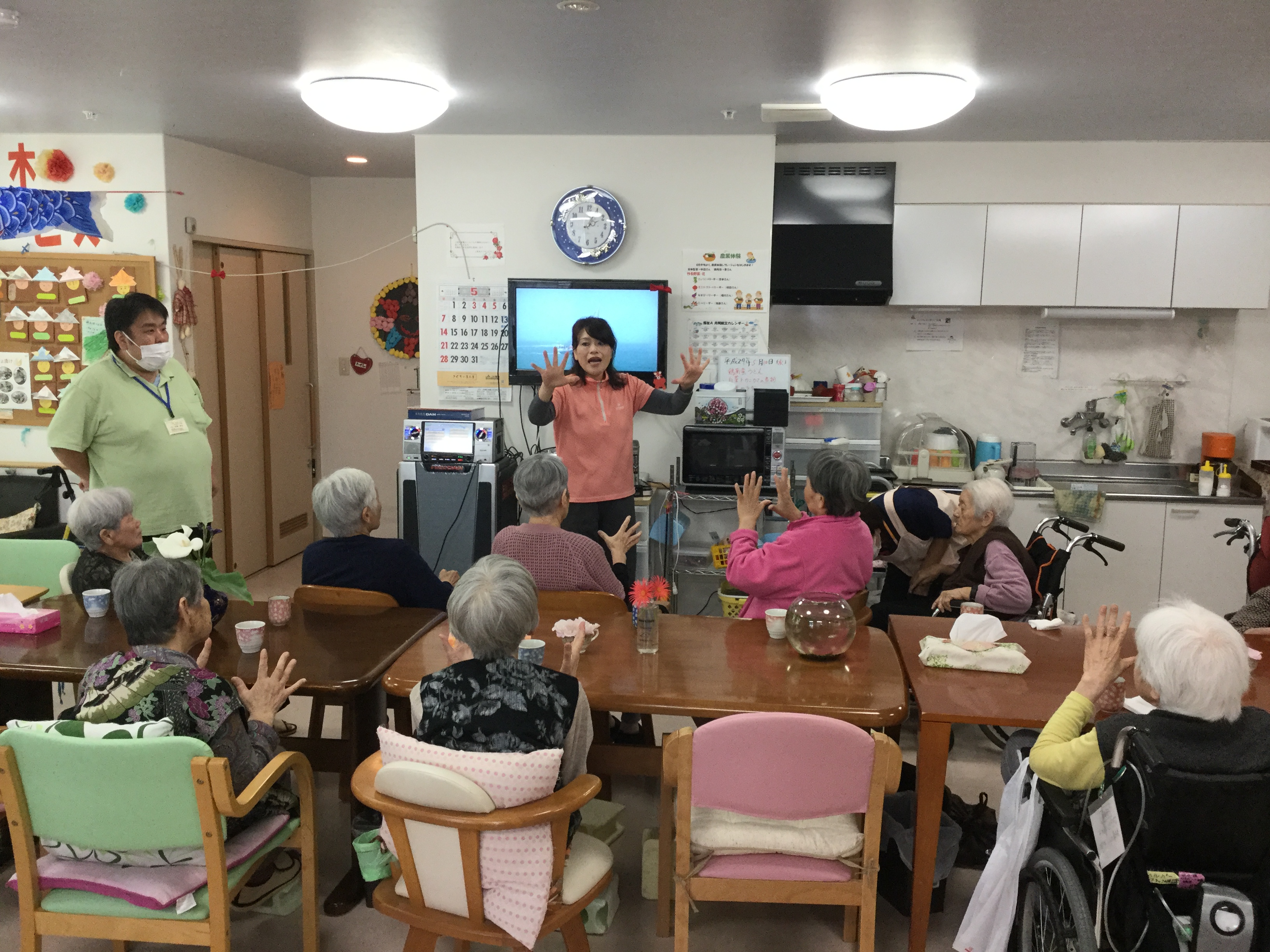 心と体のコリを解消 音楽レク を体験させていただきました た よ り 熊本の高齢者住宅 有料老人ホーム情報サイト