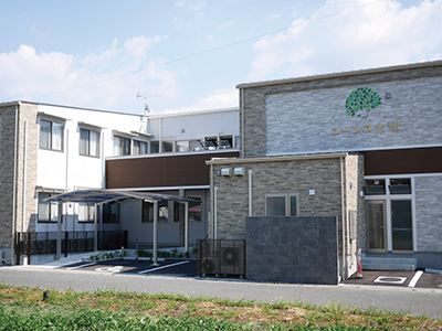 近隣には商業施設が揃い阿蘇の山々も間近に望む好立地